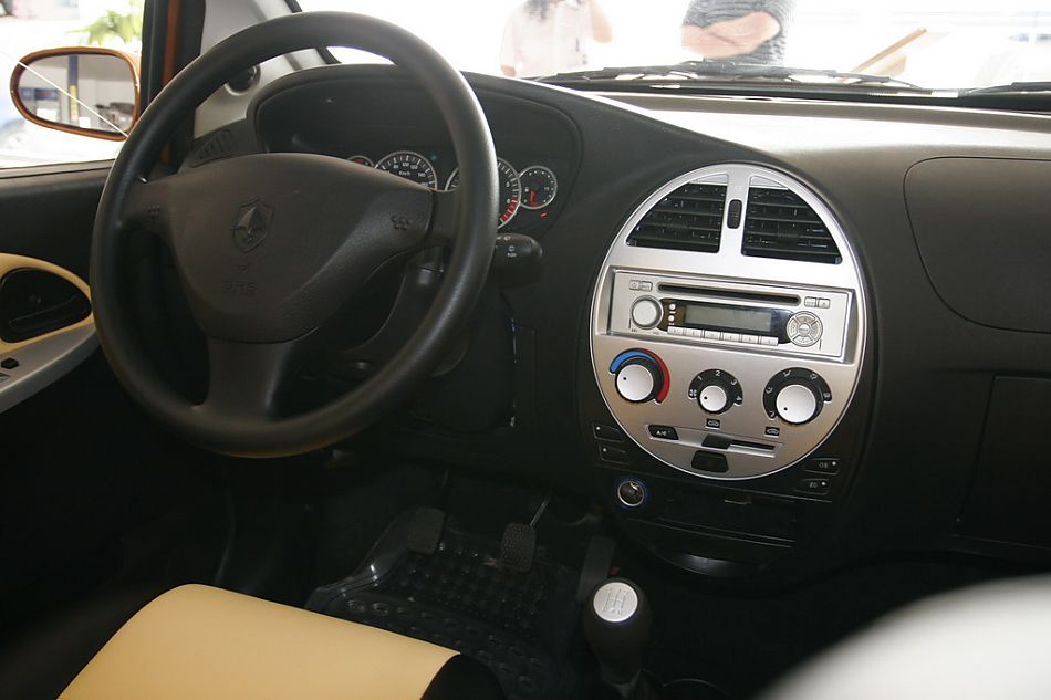 长安汽车奔奔内饰