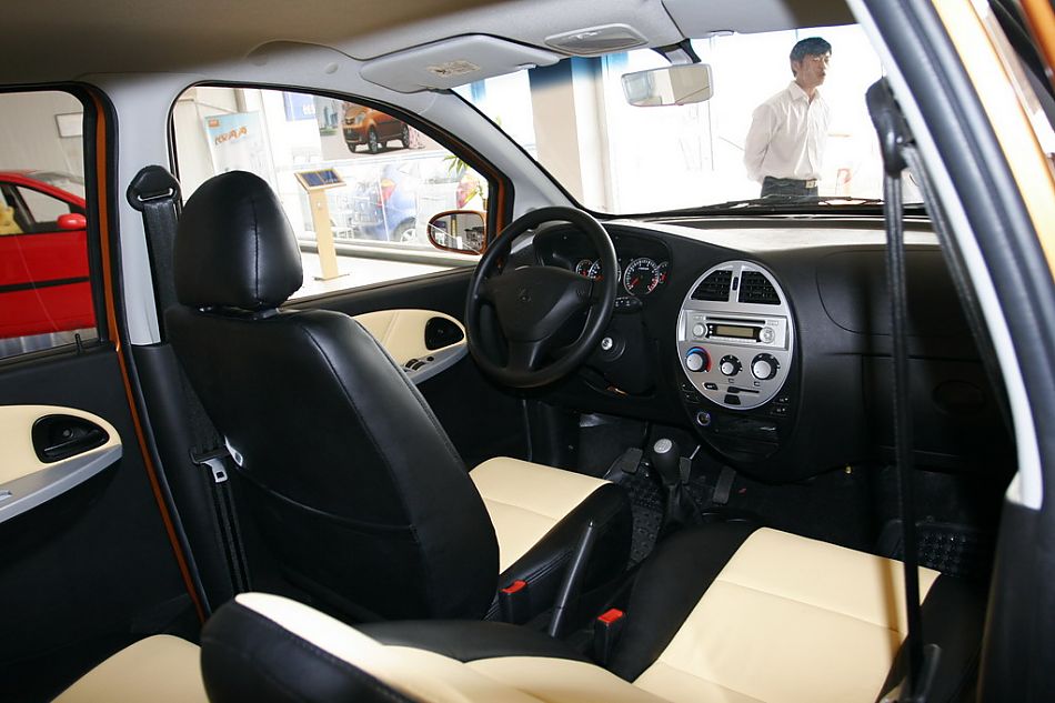 长安汽车奔奔内饰