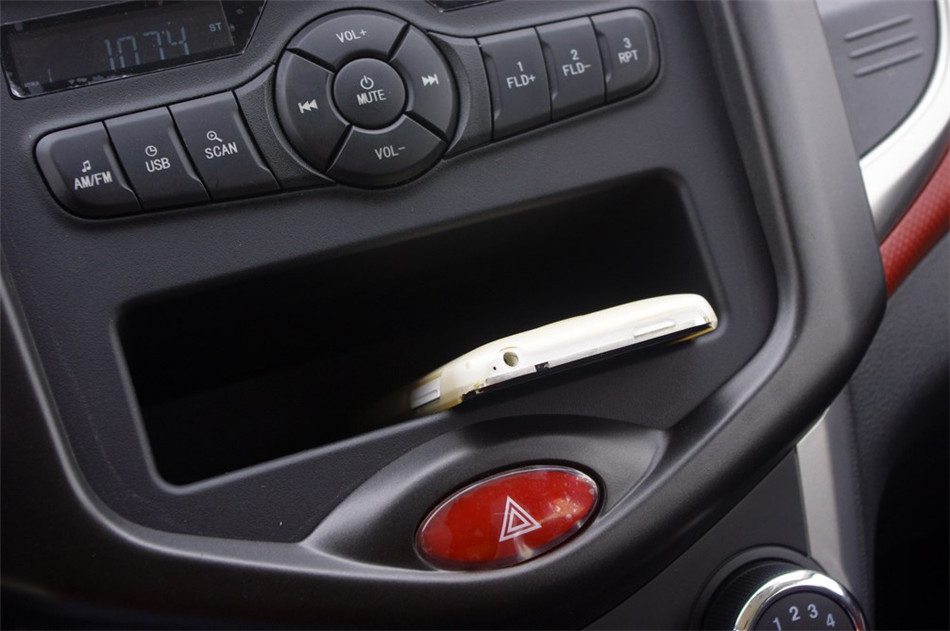 奔奔 2014款 1.4L MT 豪华型 内饰