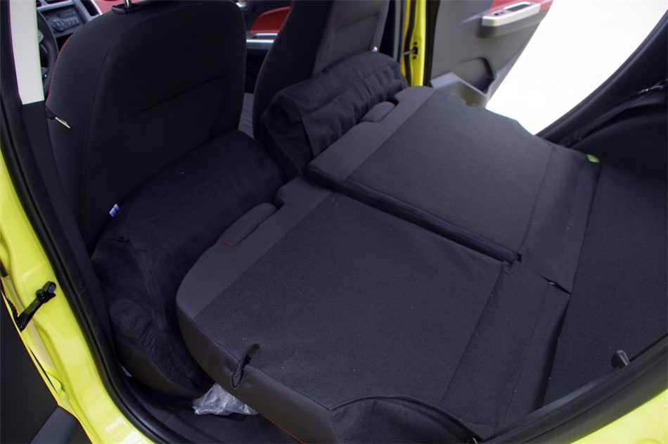 奔奔 2014款 1.4L MT 豪华型 座椅空间