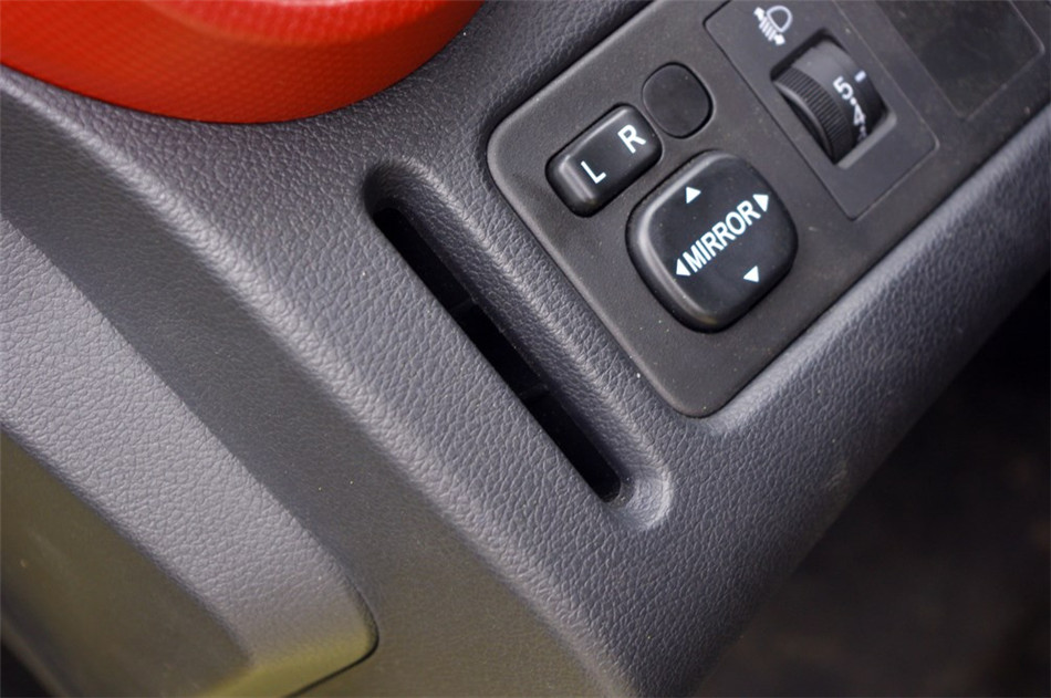 奔奔 2014款 1.4L MT 豪华型 座椅空间