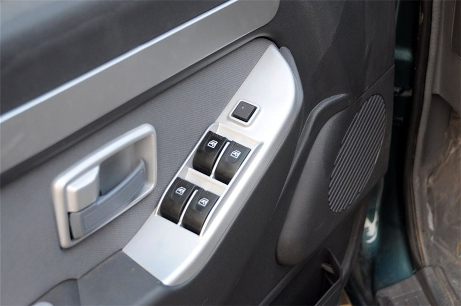 2010款 2.8T MT YZK1022C2S 座椅空间