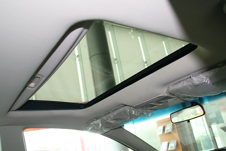 东南汽车戈蓝天窗