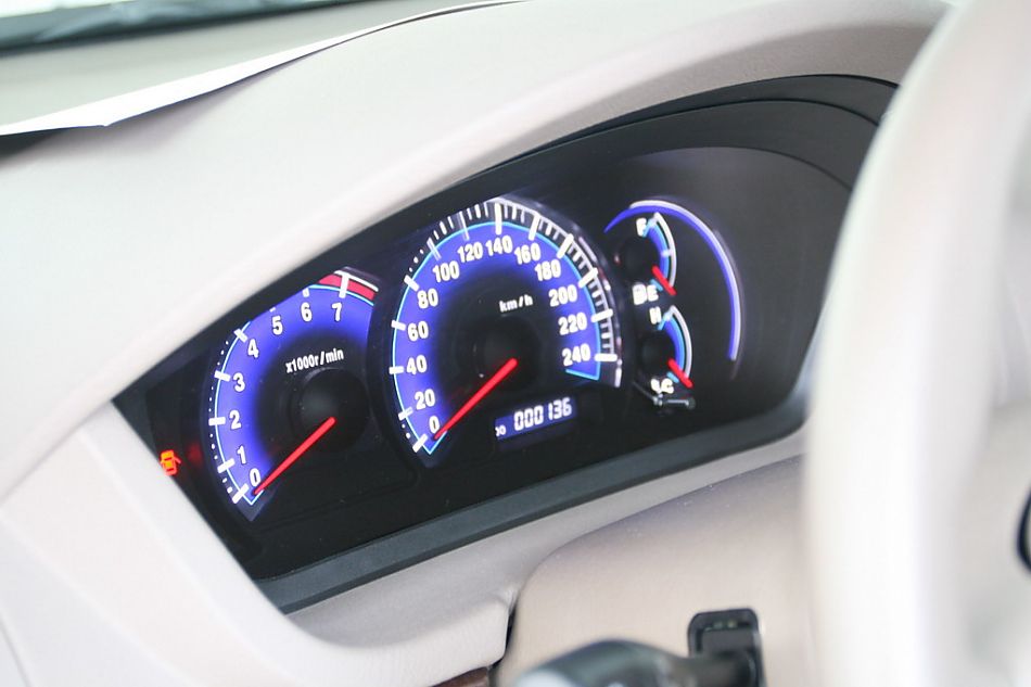 东南汽车戈蓝仪表盘