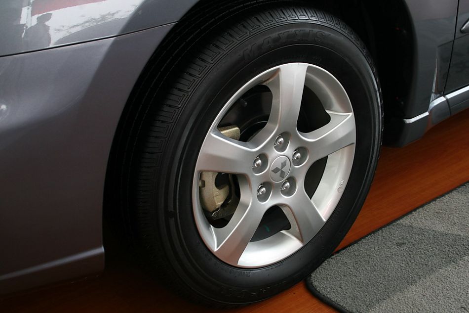 东南汽车戈蓝车轮