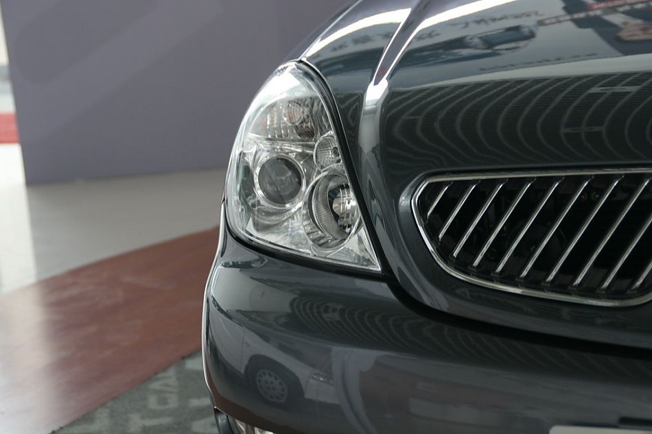 东南汽车戈蓝前大灯