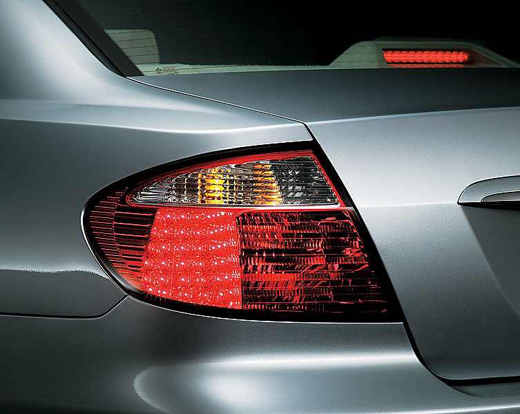 戈蓝LED钻柱尾灯