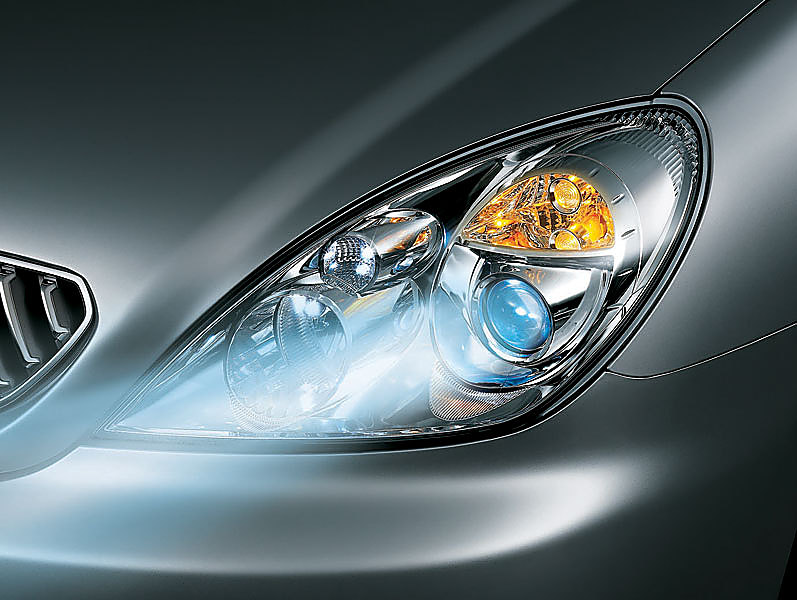 戈蓝鹰眼晶钻前大灯