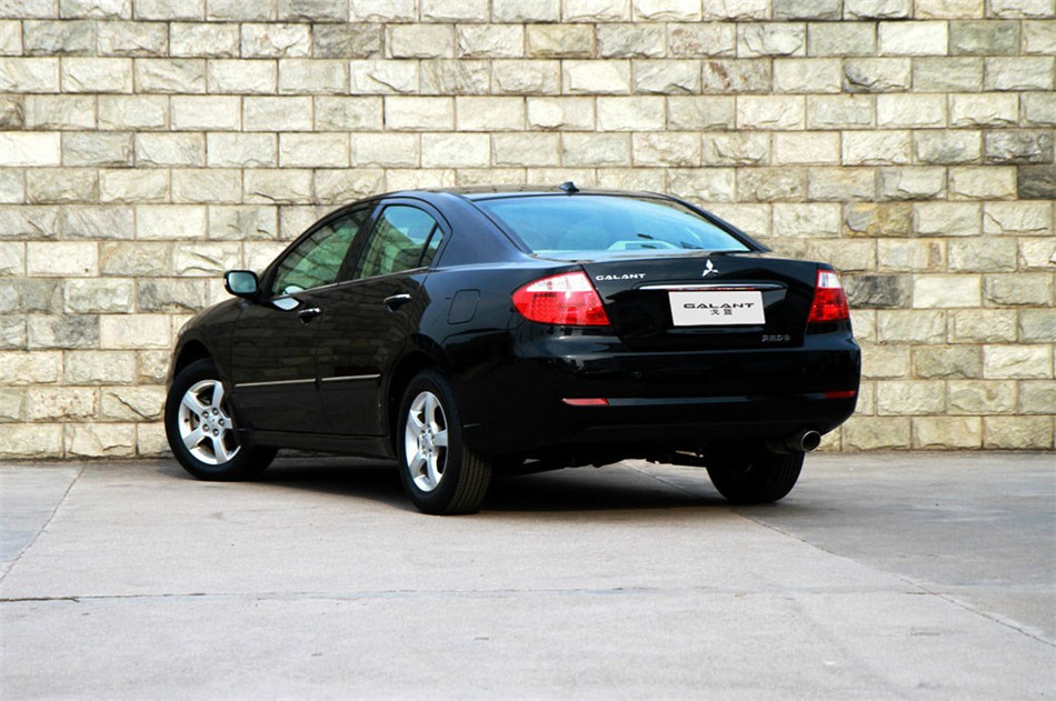 2012款 2.0L AT 铭仕版 外观