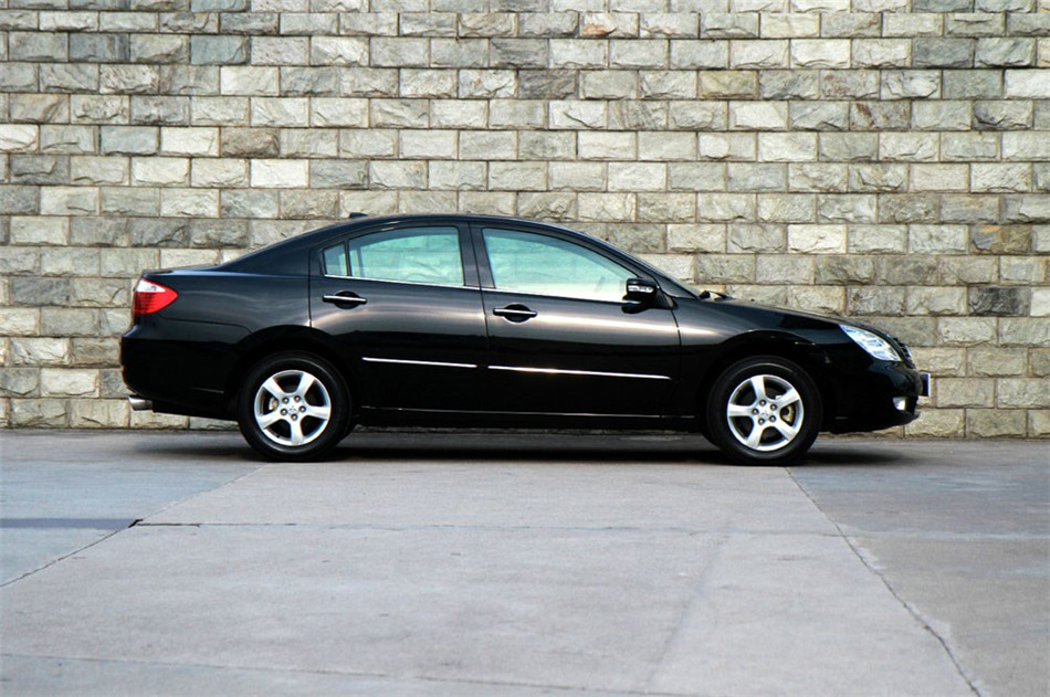 2012款 2.0L AT 铭仕版 外观