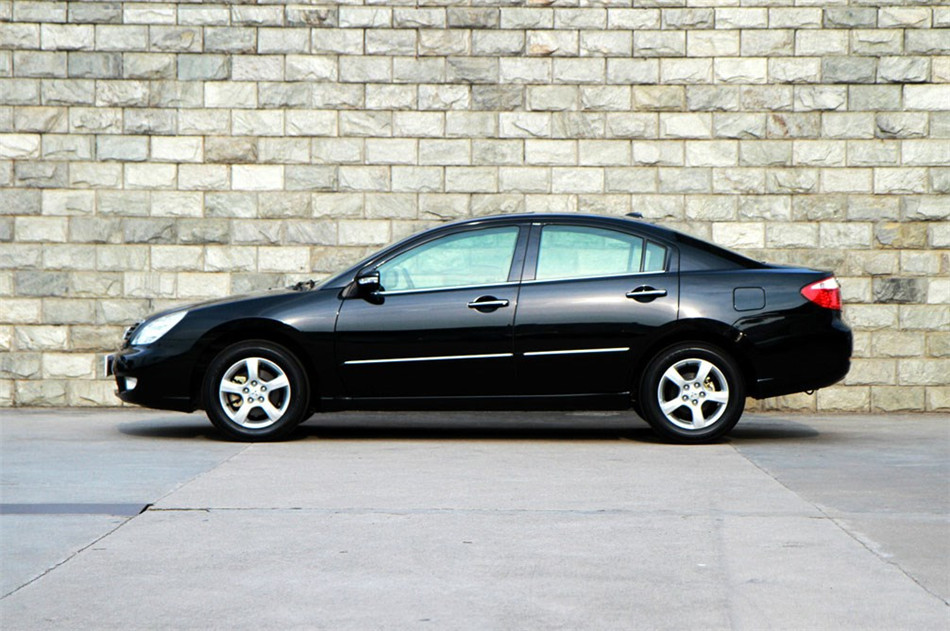 2012款 2.0L AT 铭仕版 外观