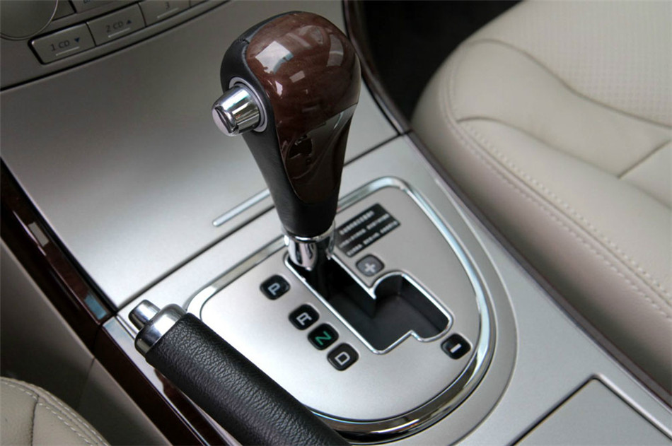 2012款 2.0L AT 铭仕版 内饰