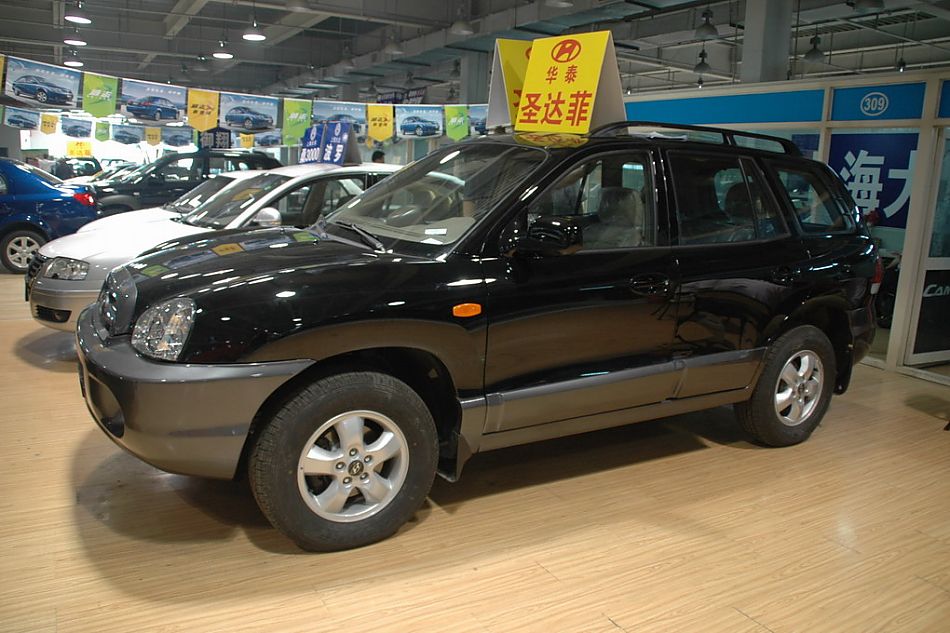 华泰圣达菲外观