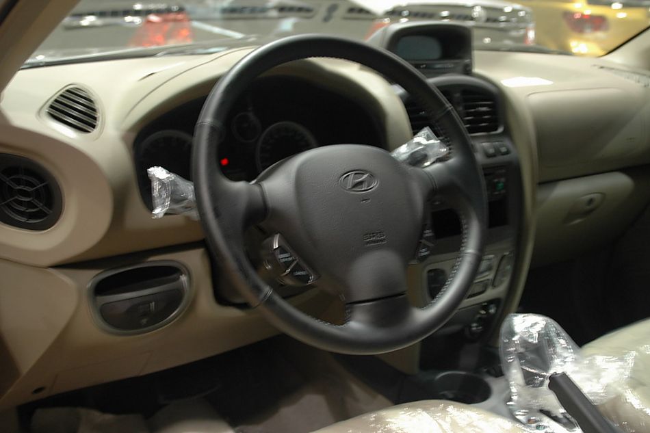 华泰圣达菲内饰