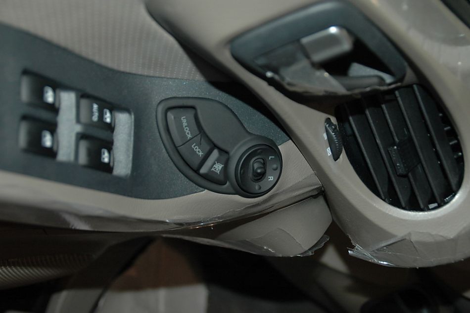 华泰圣达菲内饰