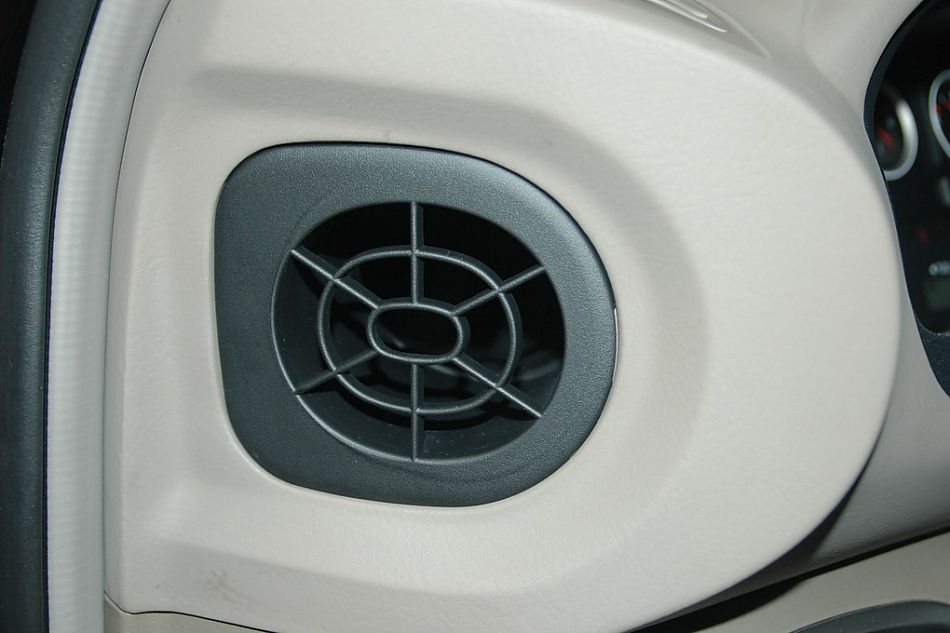 华泰圣达菲内饰