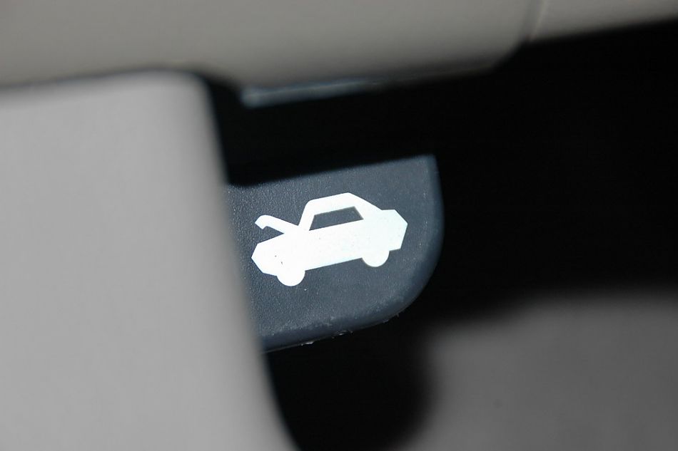 华泰圣达菲内饰