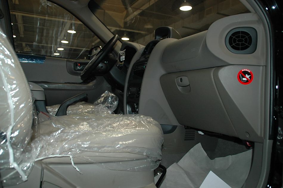 华泰圣达菲内饰