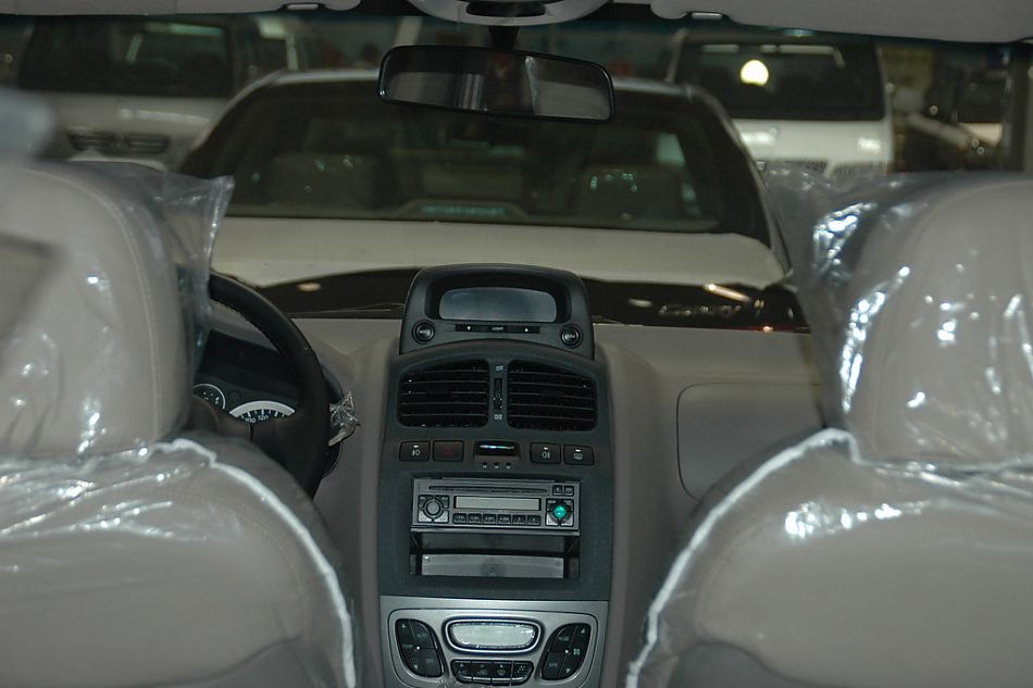 华泰圣达菲内饰