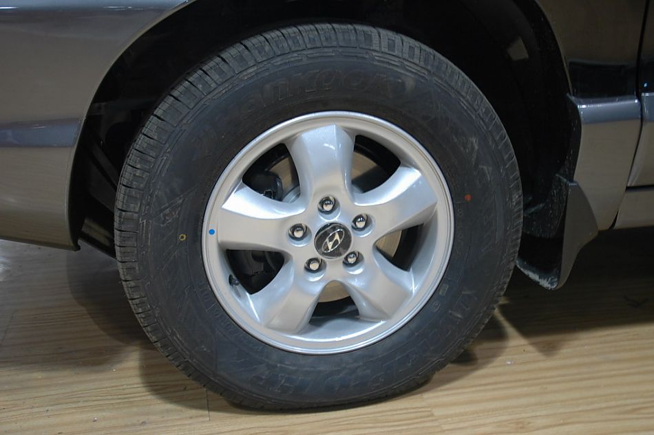 华泰圣达菲车轮