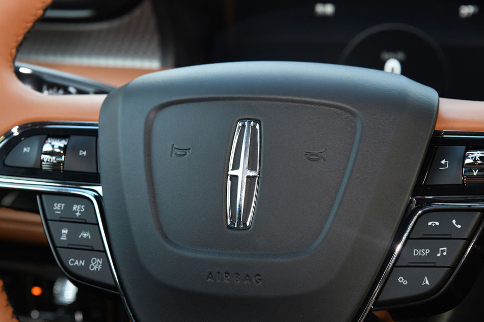 2021款 2.7T 四驱总统版 内饰