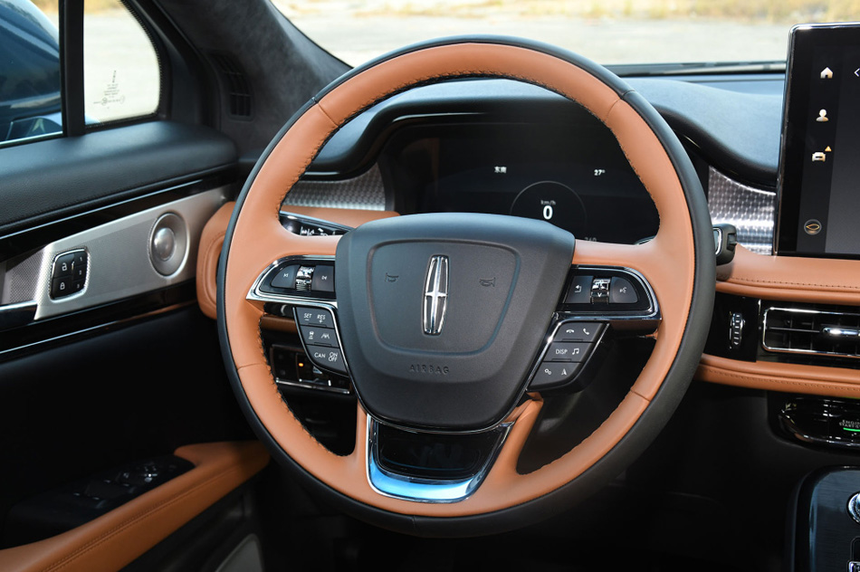 2021款 2.7T 四驱总统版 内饰