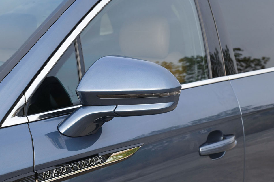 2021款 2.7T 四驱总统版 细节