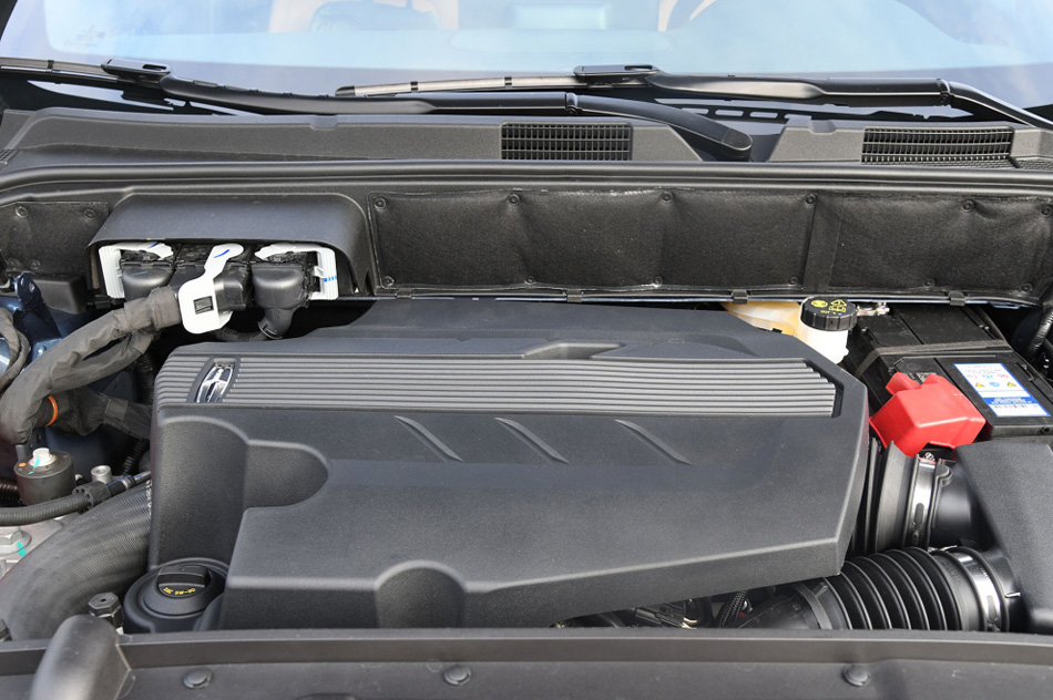 2021款 2.7T 四驱总统版 引擎底盘