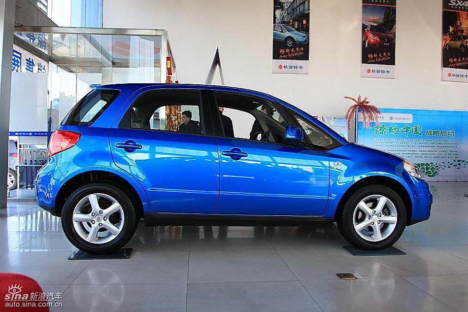 长安铃木天语SX4两厢版实拍