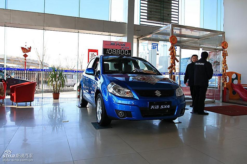 长安铃木天语SX4两厢版实拍