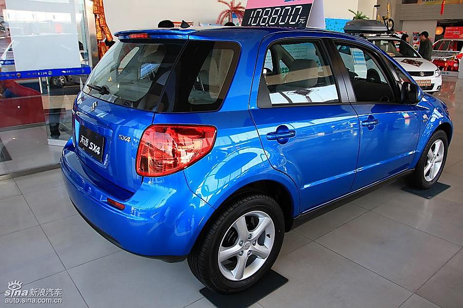 长安铃木天语SX4两厢版实拍