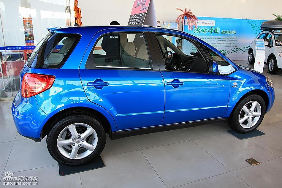 长安铃木天语SX4两厢版实拍