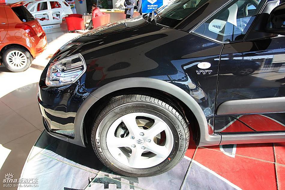 长安铃木天语SX4两厢版实拍