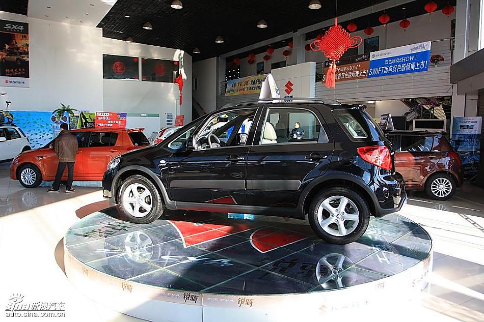 长安铃木天语SX4两厢版实拍