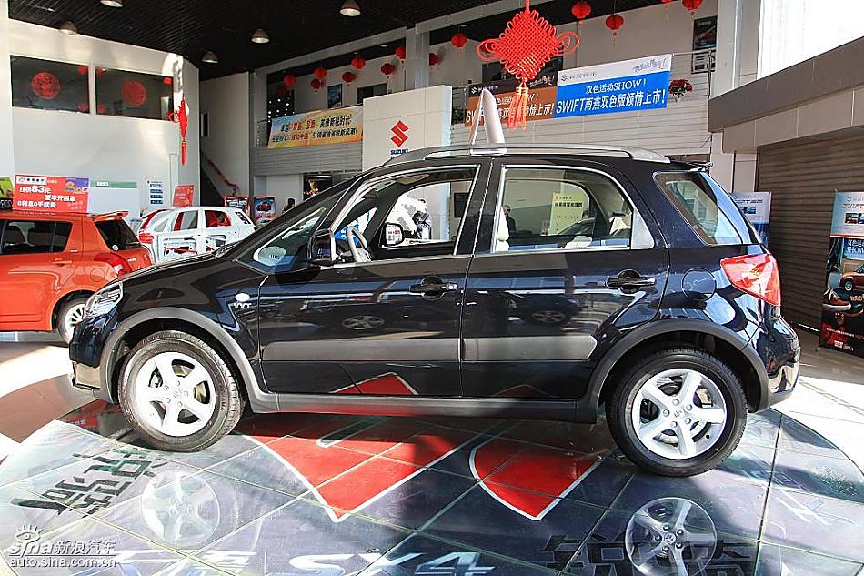 长安铃木天语SX4两厢版实拍