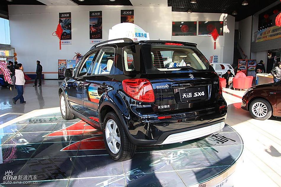 长安铃木天语SX4两厢版实拍