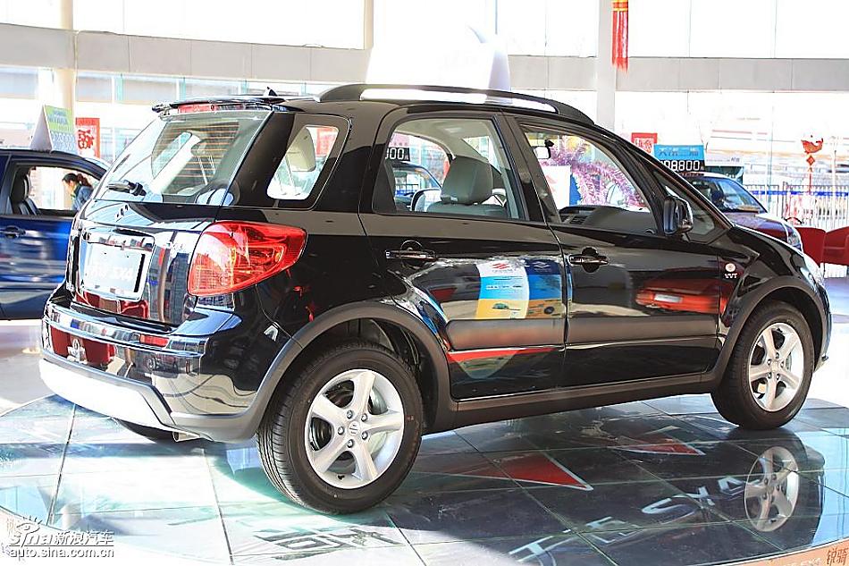 长安铃木天语SX4两厢版实拍