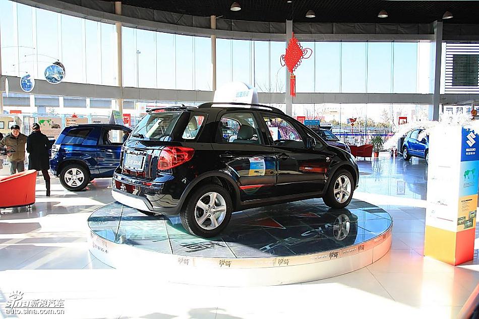 长安铃木天语SX4两厢版实拍