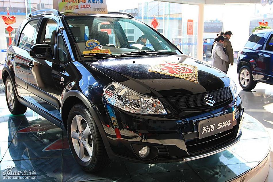 长安铃木天语SX4两厢版实拍