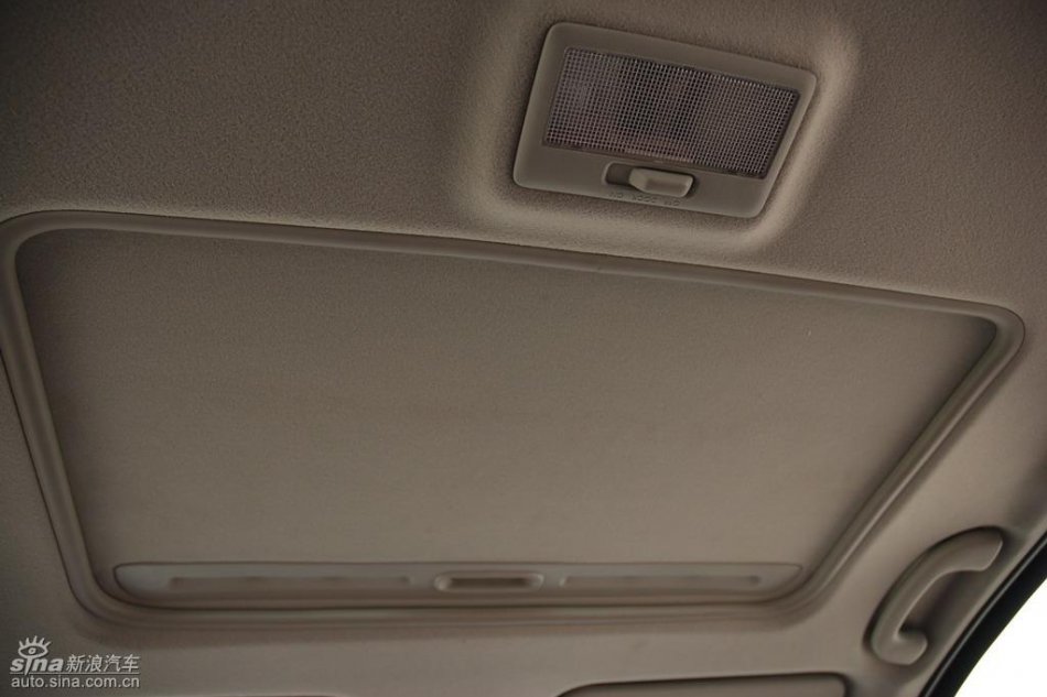 长安铃木全新天语SX4内饰实拍图