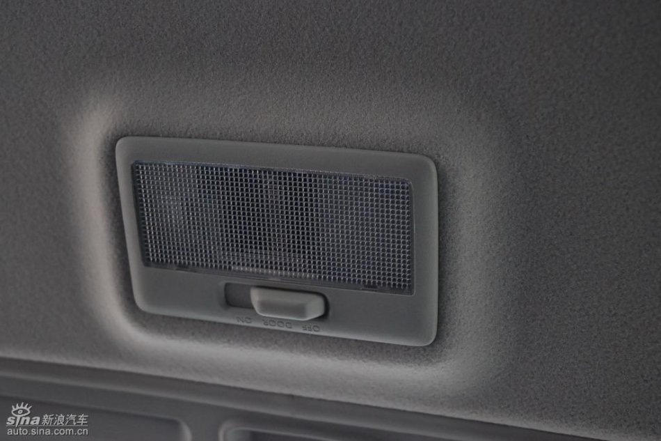 长安铃木全新天语SX4内饰实拍图