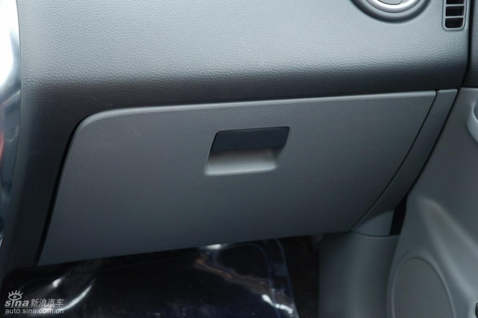 长安铃木全新天语SX4内饰实拍图