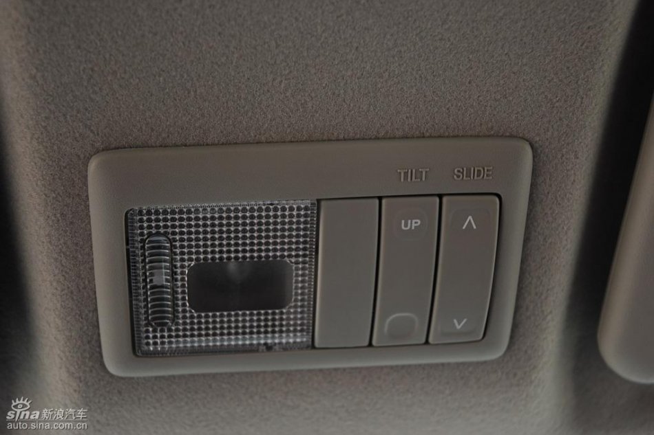 长安铃木全新天语SX4内饰实拍图