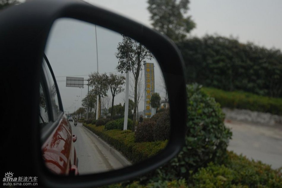 长安铃木全新天语SX4内饰实拍图