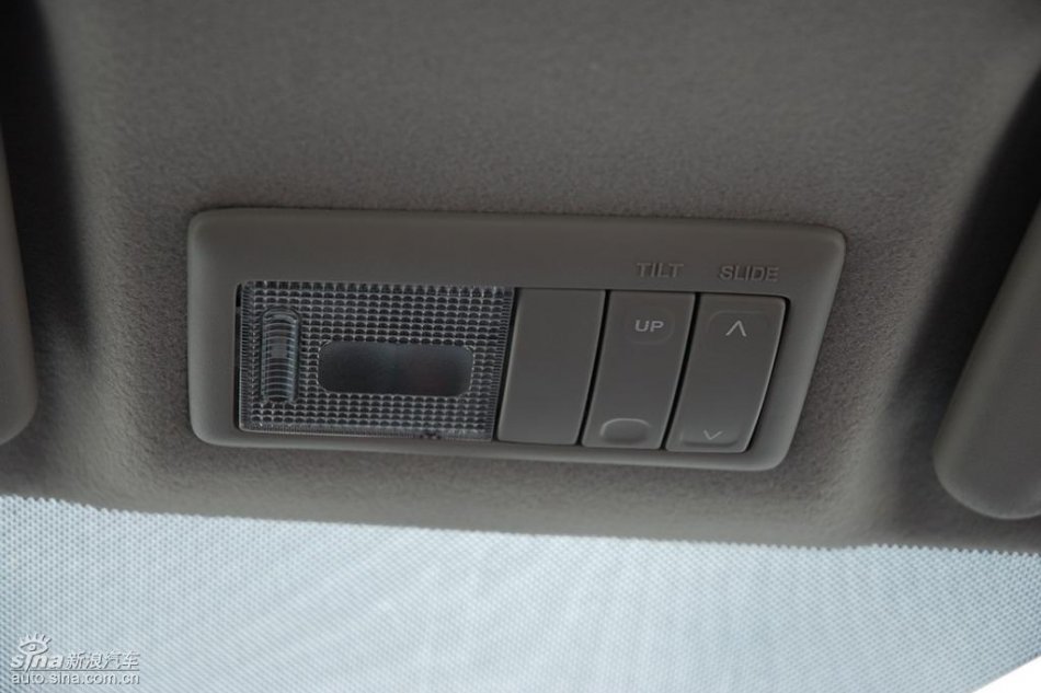 长安铃木全新天语SX4内饰实拍图