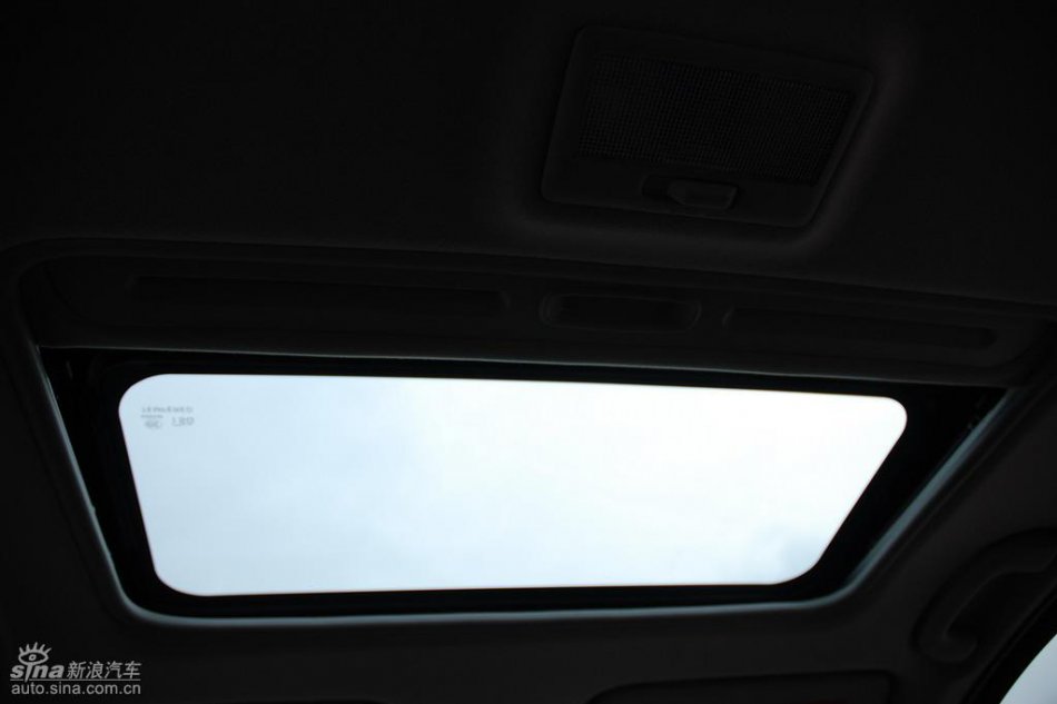 长安铃木全新天语SX4内饰实拍图