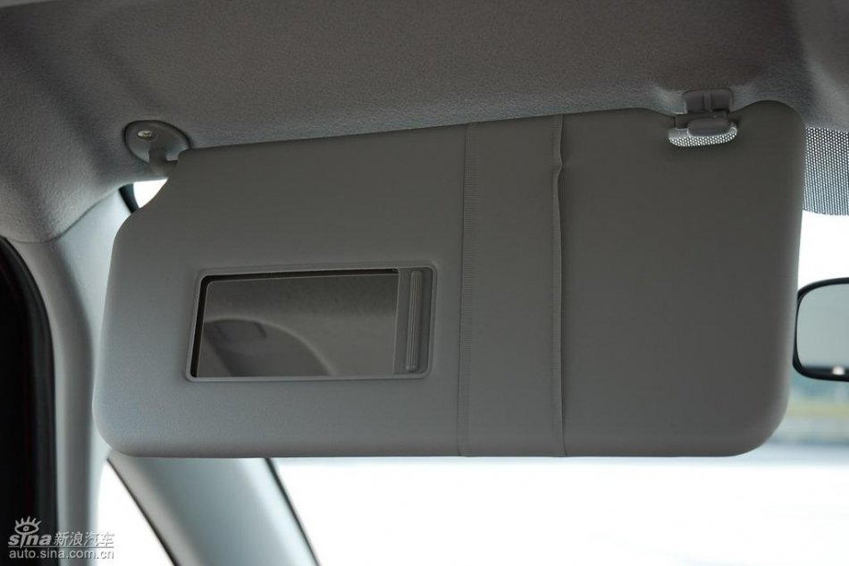 长安铃木全新天语SX4内饰实拍图