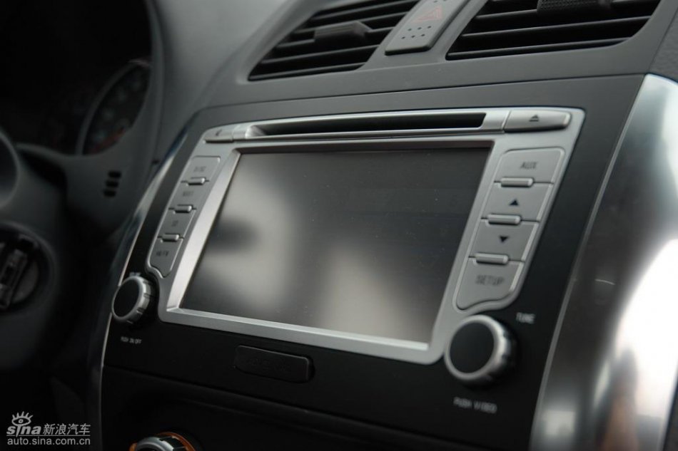 长安铃木全新天语SX4内饰实拍图