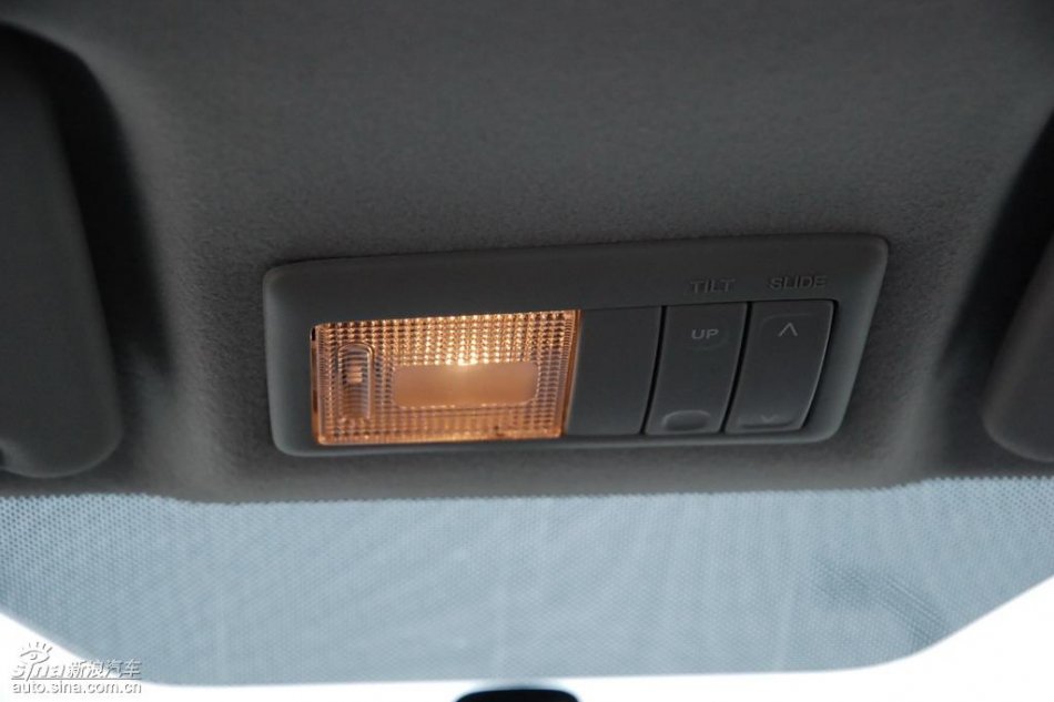 长安铃木全新天语SX4内饰实拍图