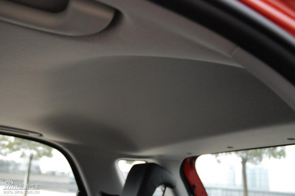 长安铃木全新天语SX4内饰实拍图